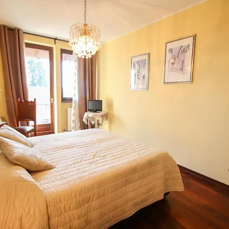 Spighe Paglia E Girasole Candia Canavese